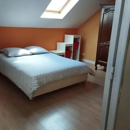 Apartament Authentique, Vintage, Harmonieux Et Wifi Rapide Urimenil