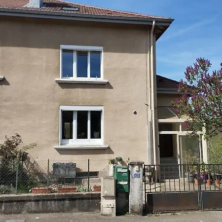 Authentique, Vintage, Harmonieux Et Wifi Rapide Urimenil